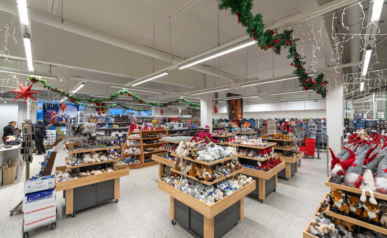 kuukkeli-shop-saariselk-souvenirs-lappland-delikatessen